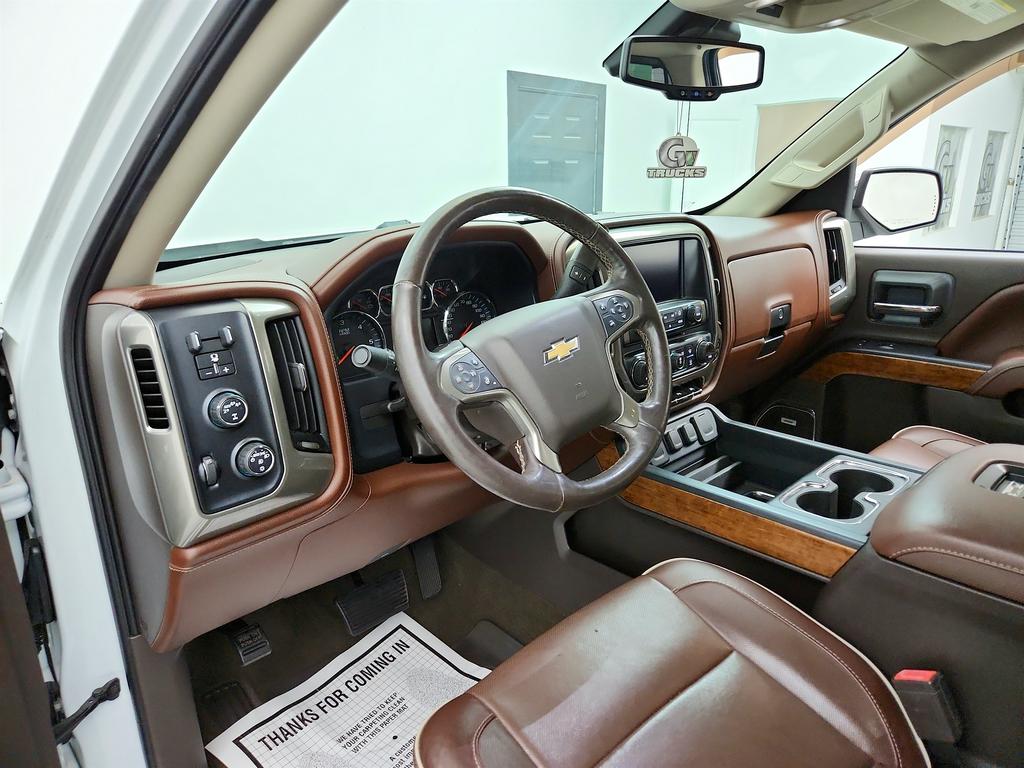 2017 Chevrolet Silverado 1500 High Country photo