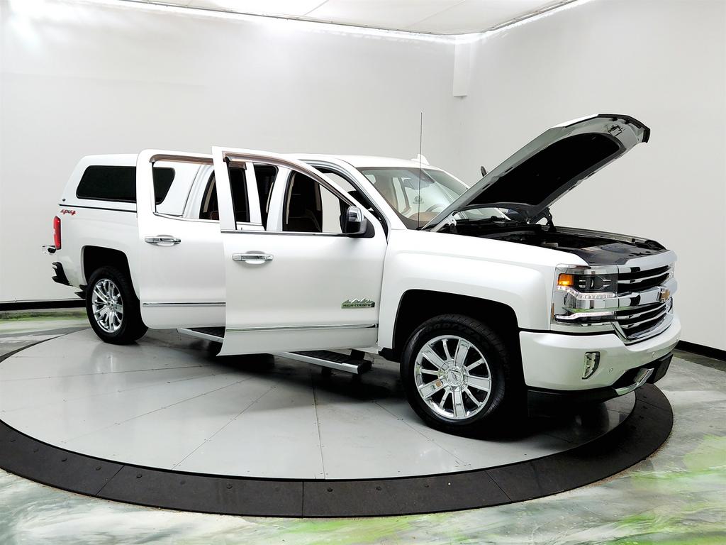 2017 Chevrolet Silverado 1500 High Country photo