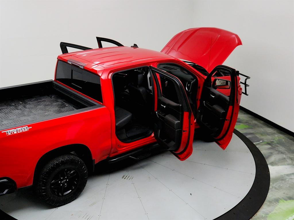 2021 Chevrolet Silverado 1500 LT TB photo