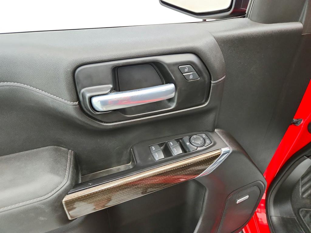 2021 Chevrolet Silverado 1500 LT TB photo