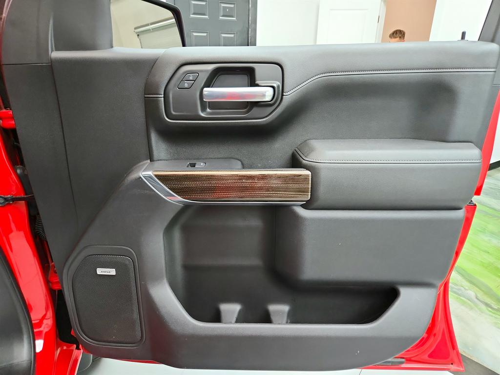 2021 Chevrolet Silverado 1500 LT TB photo