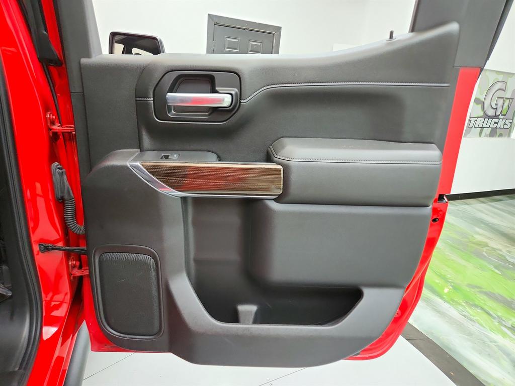 2021 Chevrolet Silverado 1500 LT TB photo