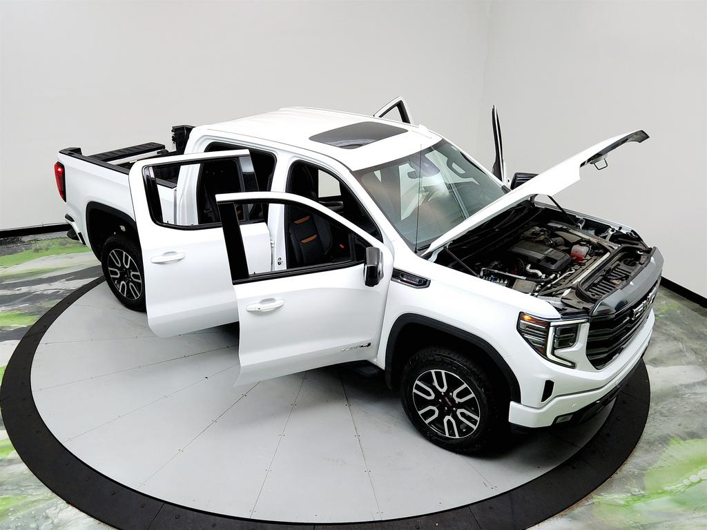 2024 GMC Sierra 1500 AT4 photo
