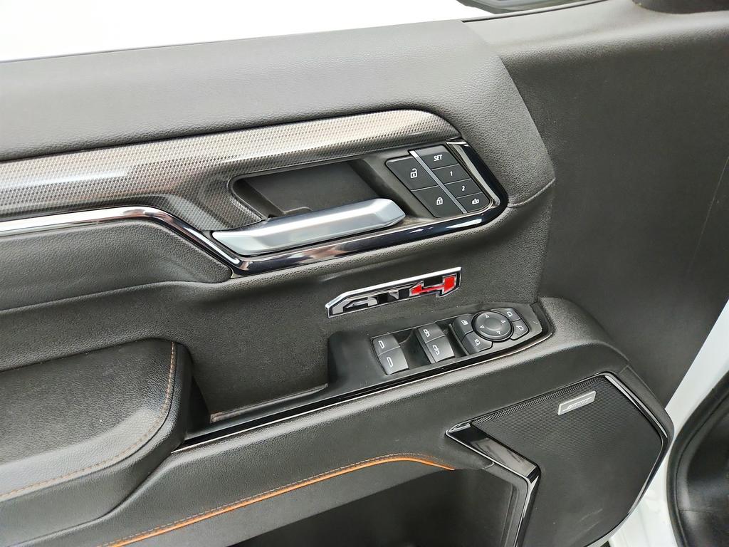 2024 GMC Sierra 1500 AT4 photo