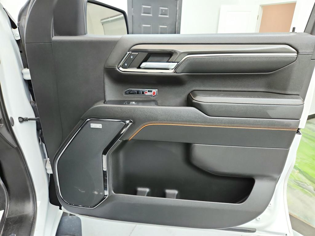 2024 GMC Sierra 1500 AT4 photo