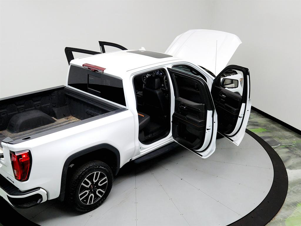 2024 GMC Sierra 1500 AT4 photo