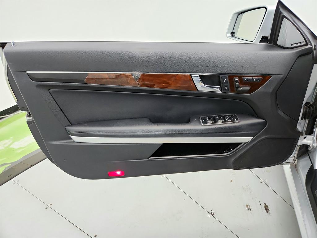 2011 Mercedes-Benz E-Class E550 photo