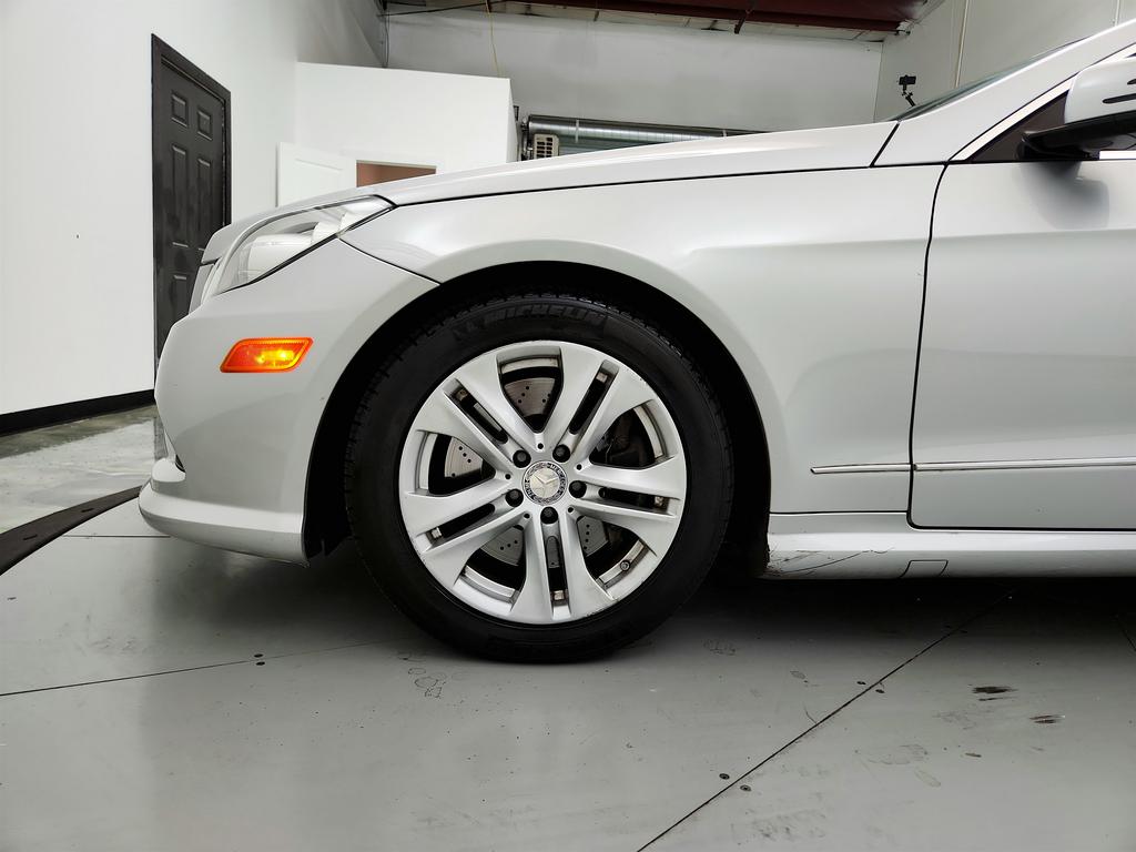 2011 Mercedes-Benz E-Class E550 photo