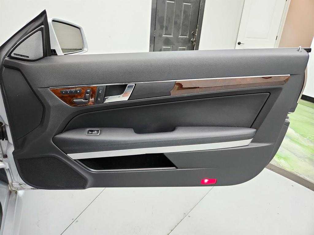 2011 Mercedes-Benz E-Class E550 photo