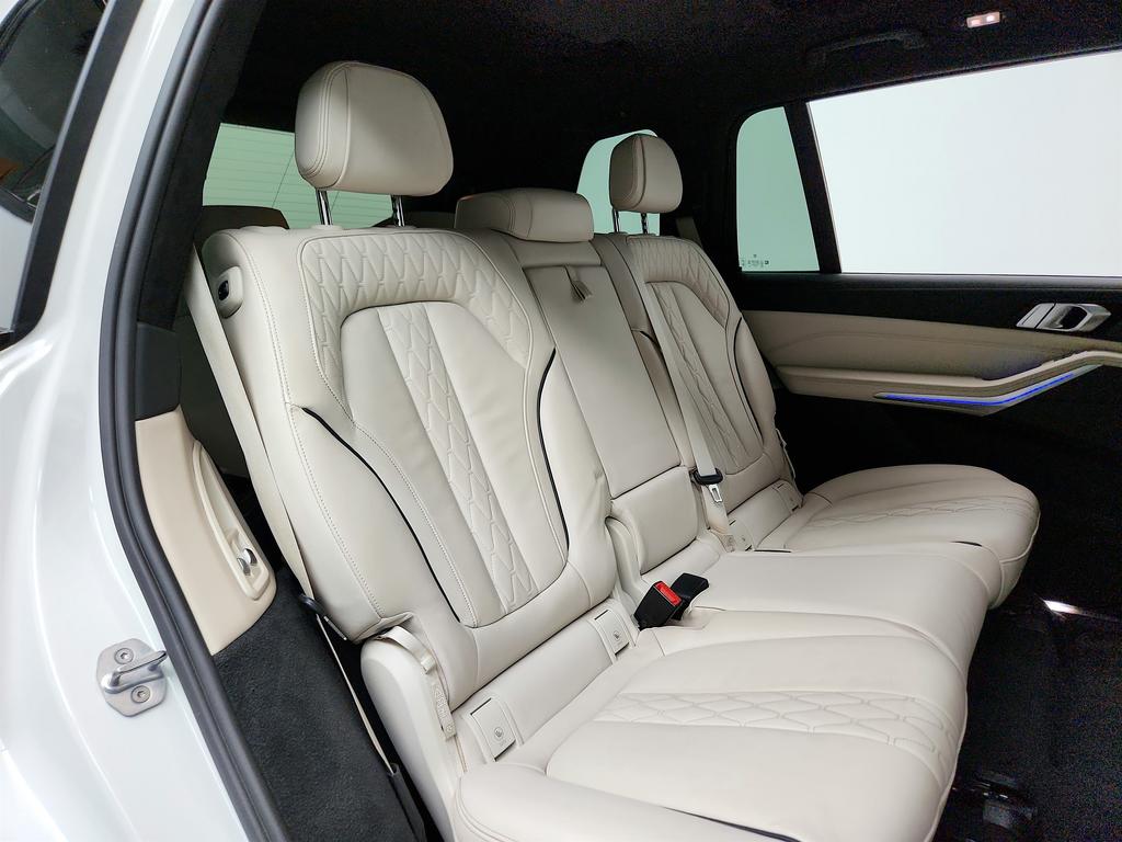 2019 BMW X7 Xdrive40i M Sport photo