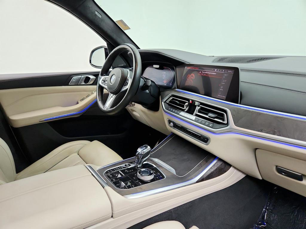 2019 BMW X7 Xdrive40i M Sport photo