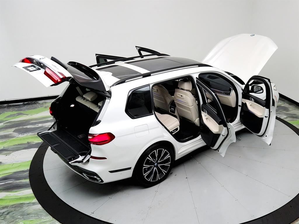 2019 BMW X7 Xdrive40i M Sport photo
