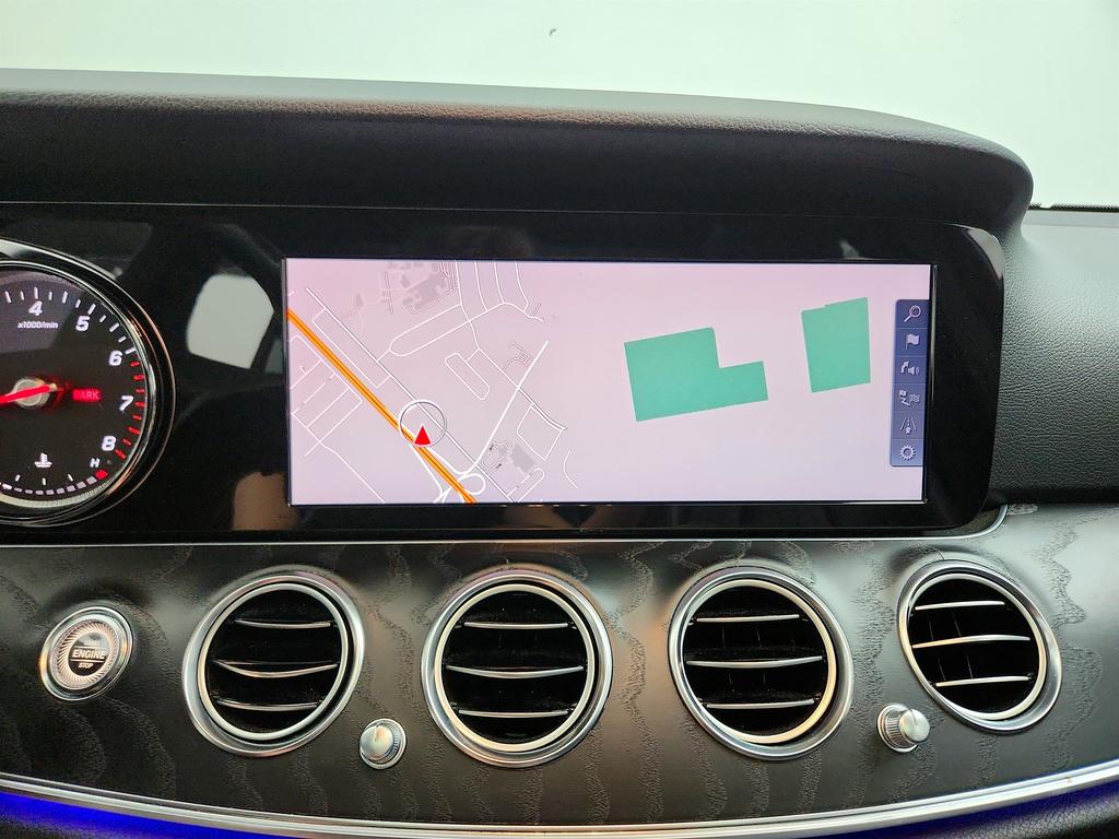 2018 Mercedes-Benz E-Class E400 photo