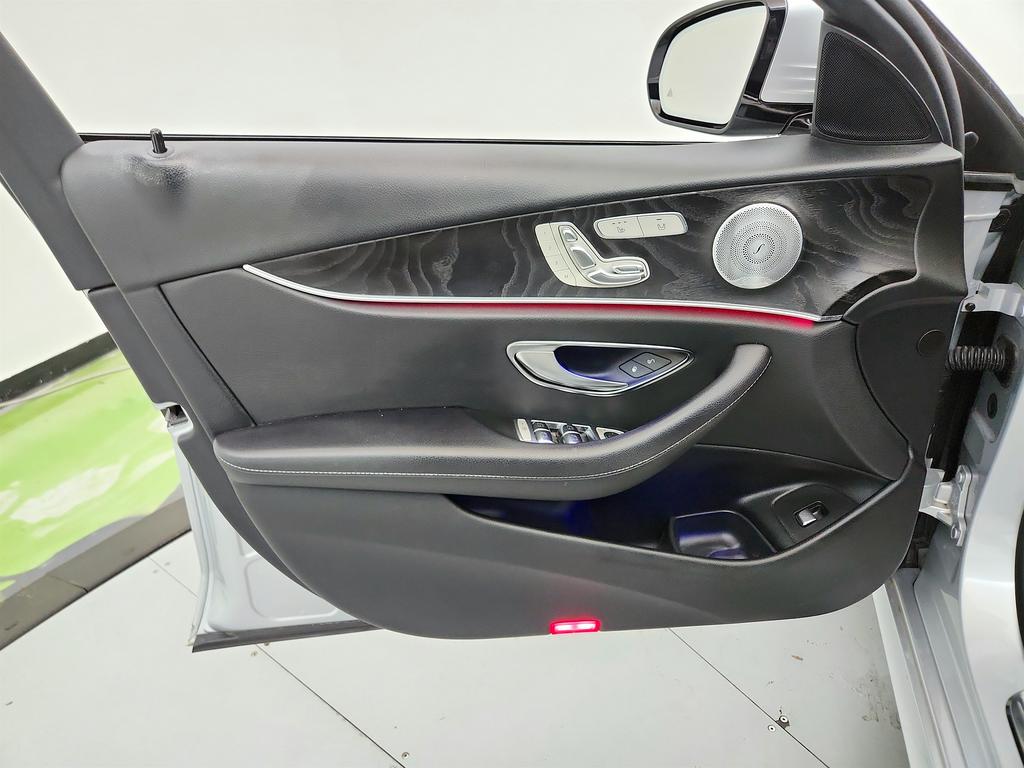 2018 Mercedes-Benz E-Class E400 photo