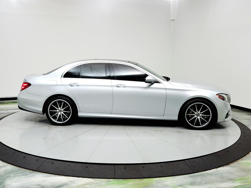 2018 Mercedes-Benz E-Class E400 photo