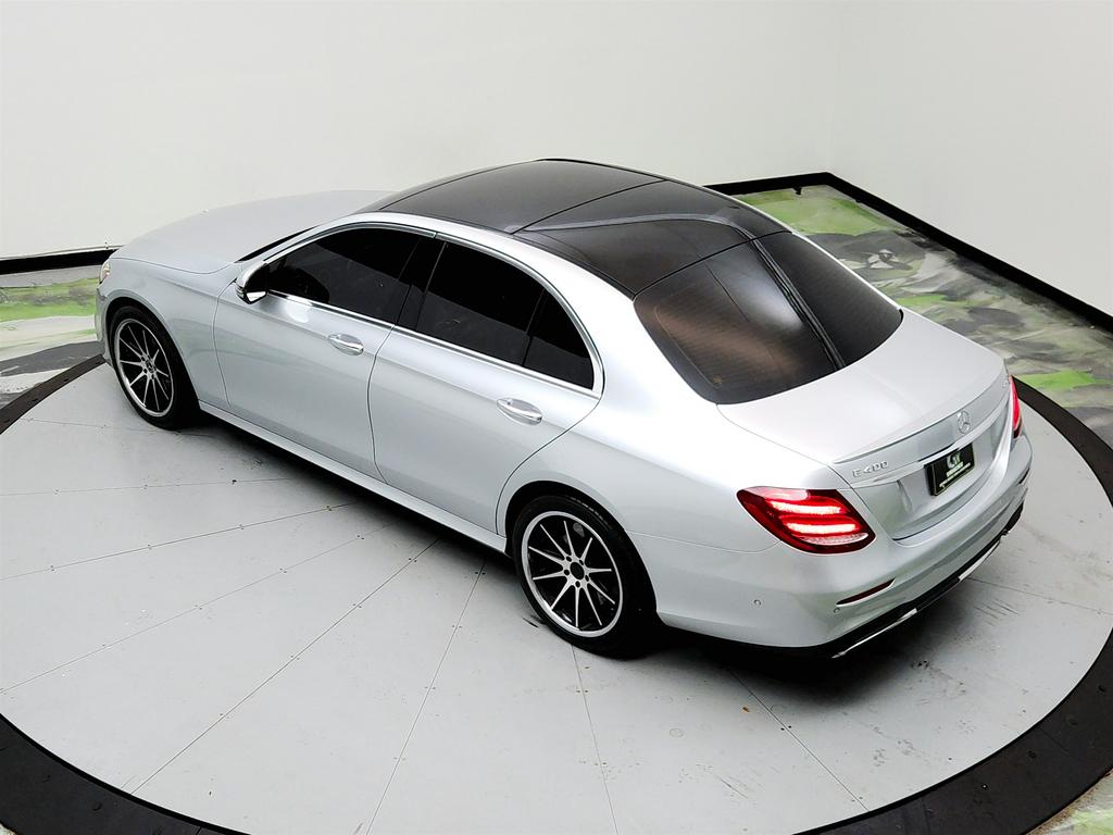 2018 Mercedes-Benz E-Class E400 photo