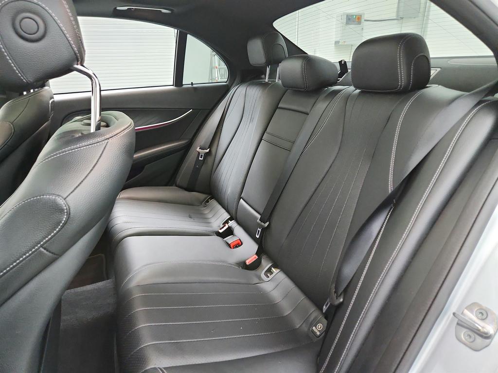 2018 Mercedes-Benz E-Class E400 photo