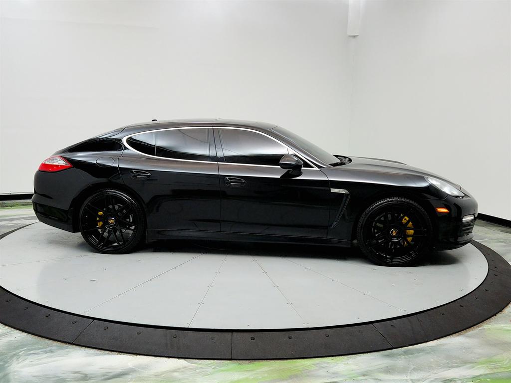 2010 Porsche Panamera S photo