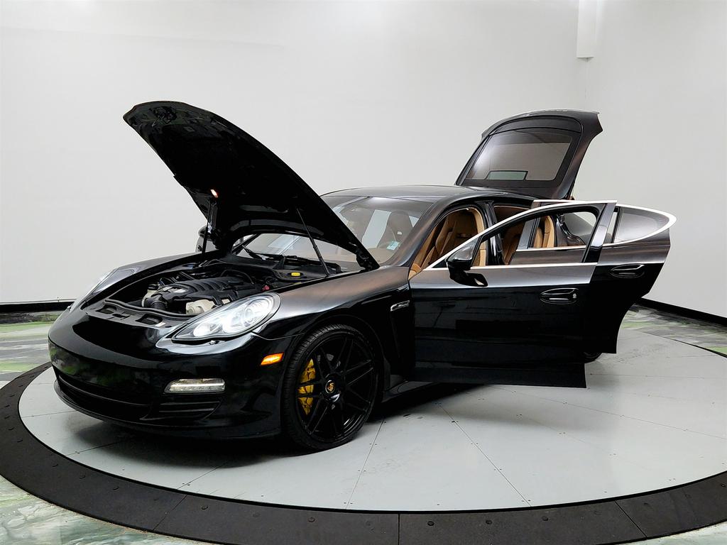 2010 Porsche Panamera S photo
