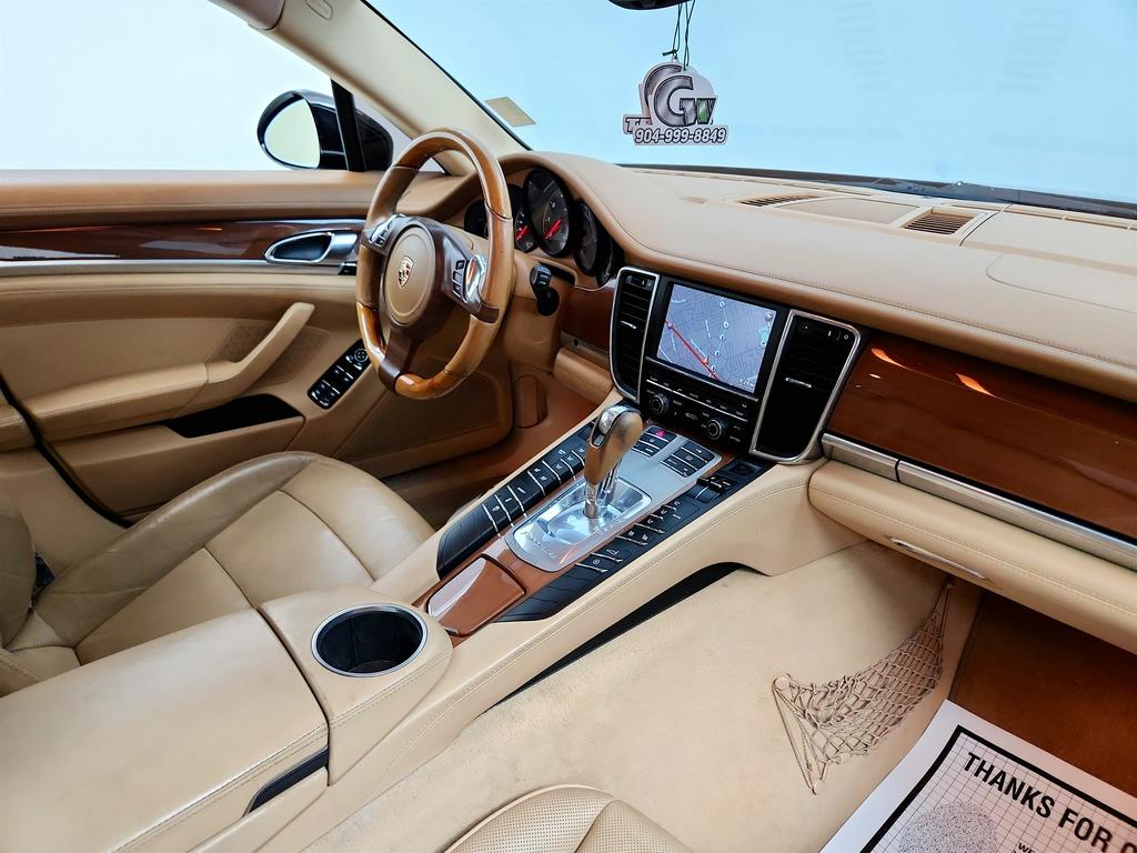 2010 Porsche Panamera S photo