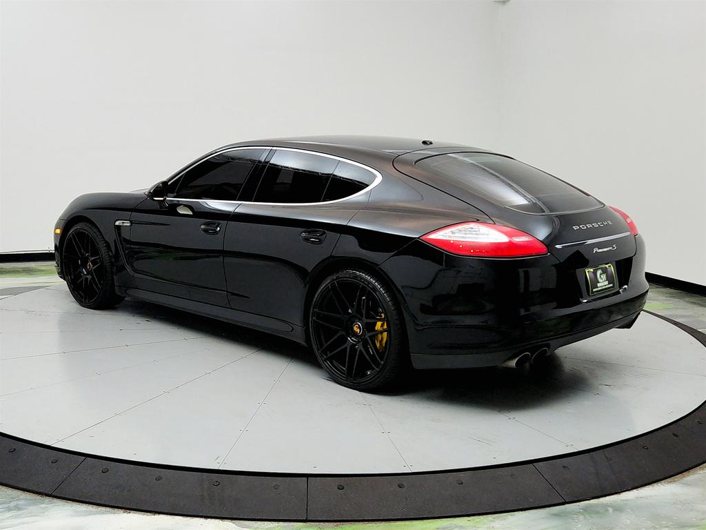 2010 Porsche Panamera S photo