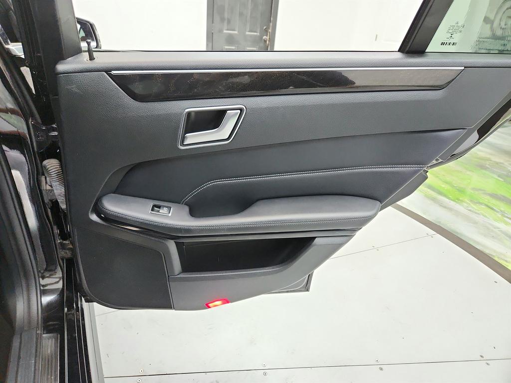 2016 Mercedes-Benz E-Class E350 photo