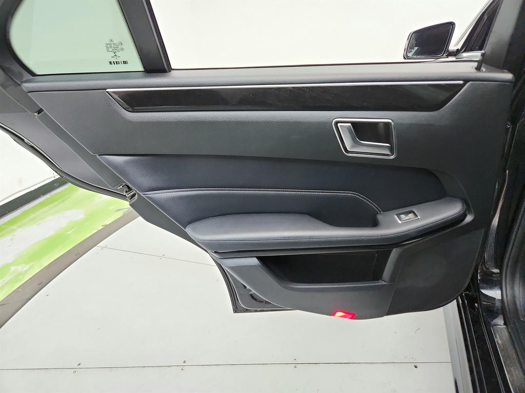 2016 Mercedes-Benz E-Class E350 photo