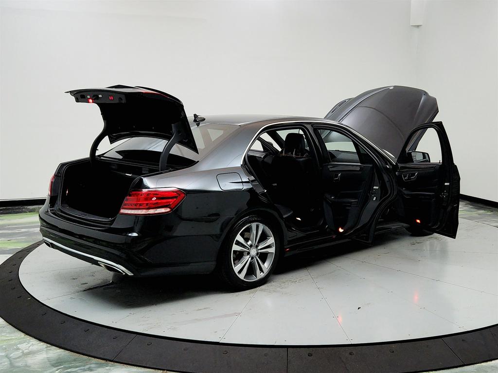 2016 Mercedes-Benz E-Class E350 photo