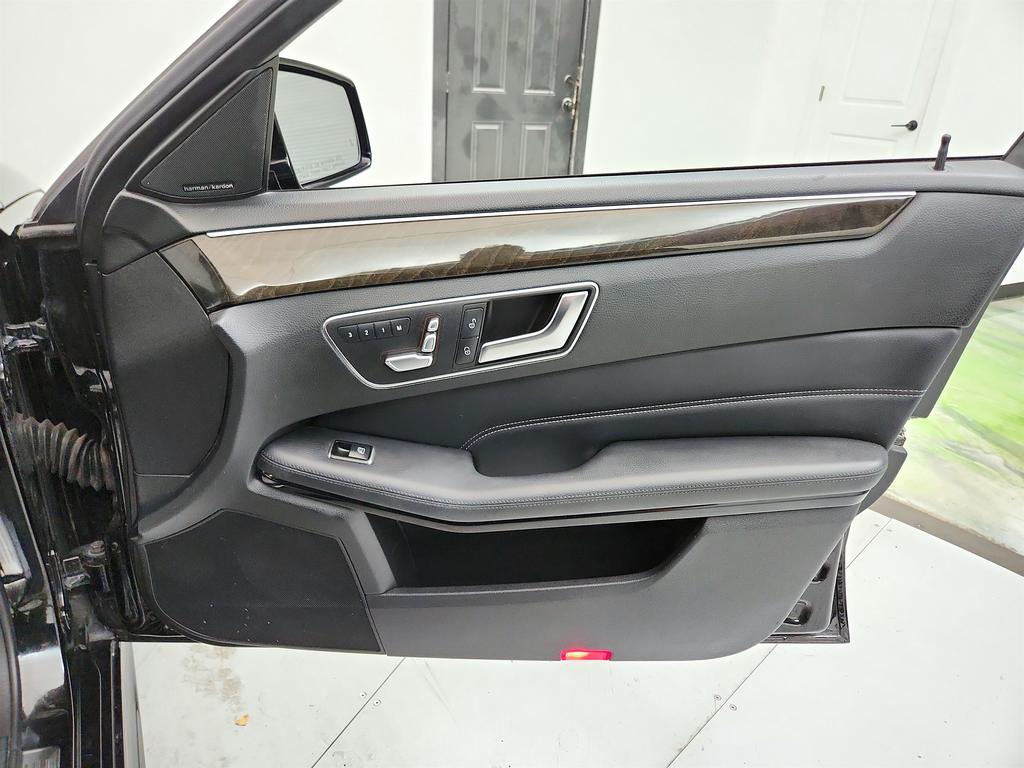 2016 Mercedes-Benz E-Class E350 photo