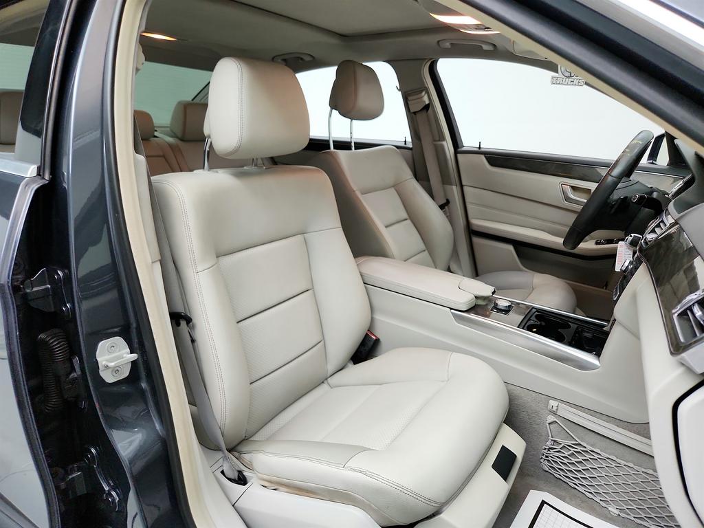 2014 Mercedes-Benz E-Class E350 Luxury photo