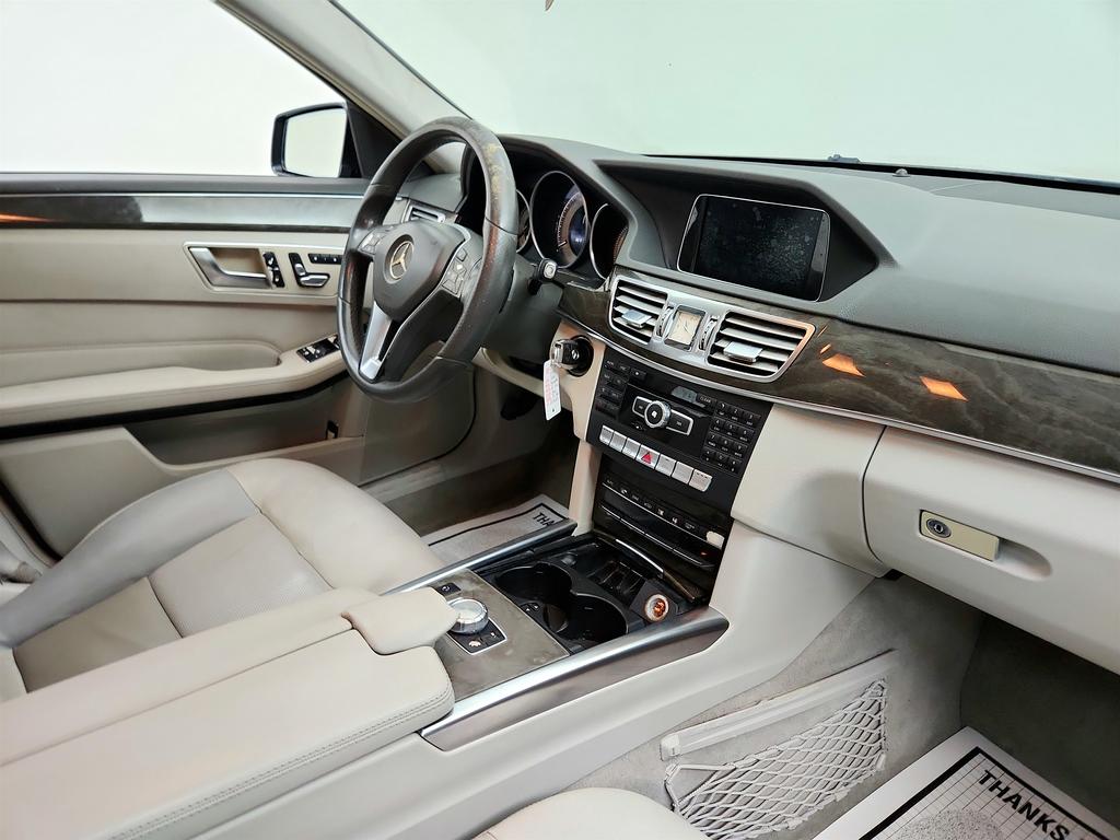 2014 Mercedes-Benz E-Class E350 Luxury photo