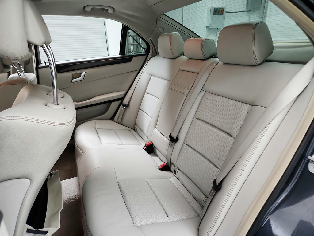 2014 Mercedes-Benz E-Class E350 Luxury photo