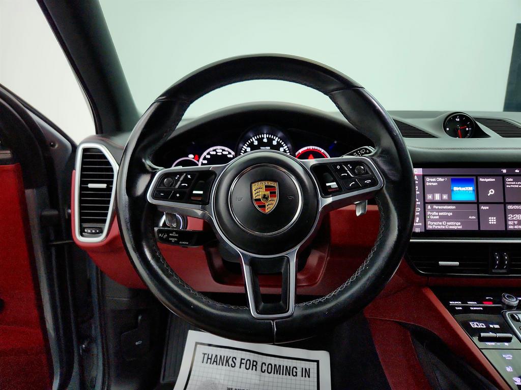 2021 Porsche Cayenne photo