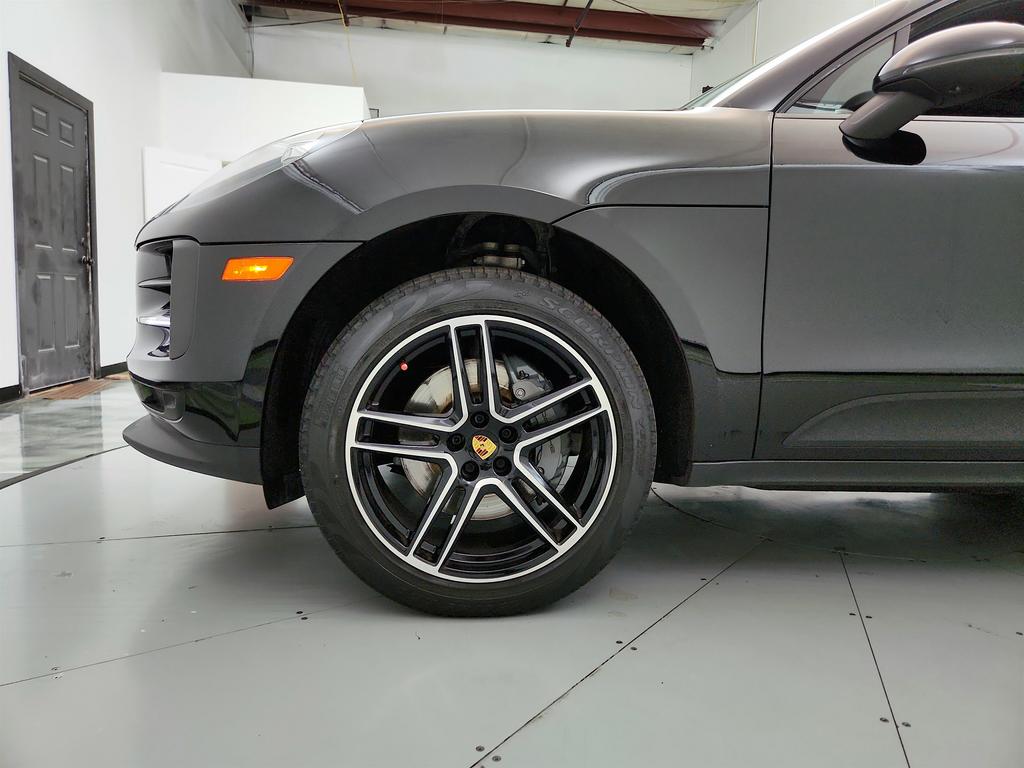 2020 Porsche Macan S photo
