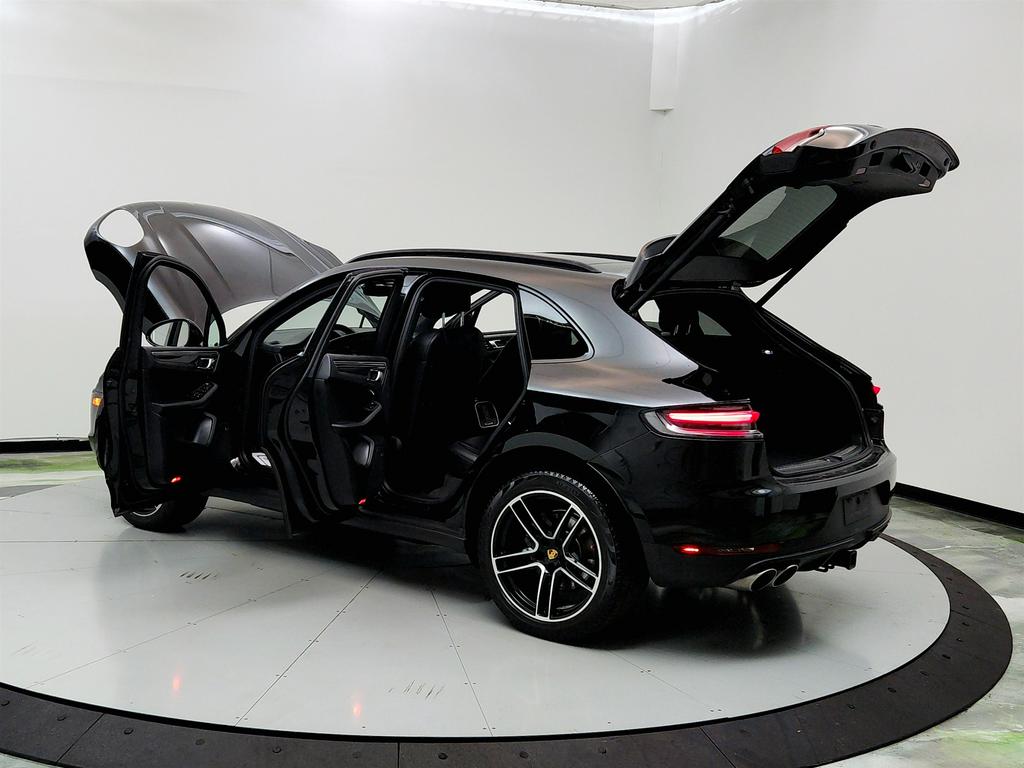 2020 Porsche Macan S photo