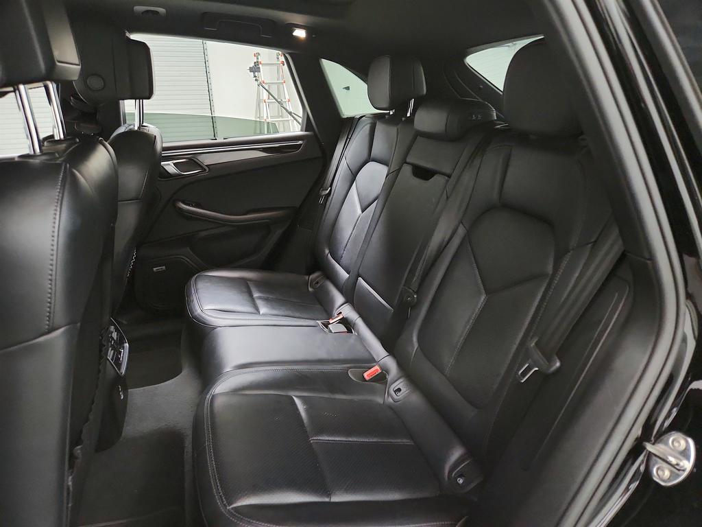 2020 Porsche Macan S photo