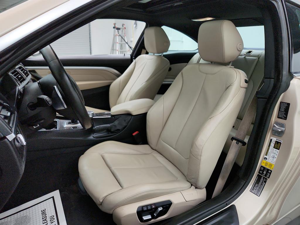 2017 BMW 4-Series 440xi photo