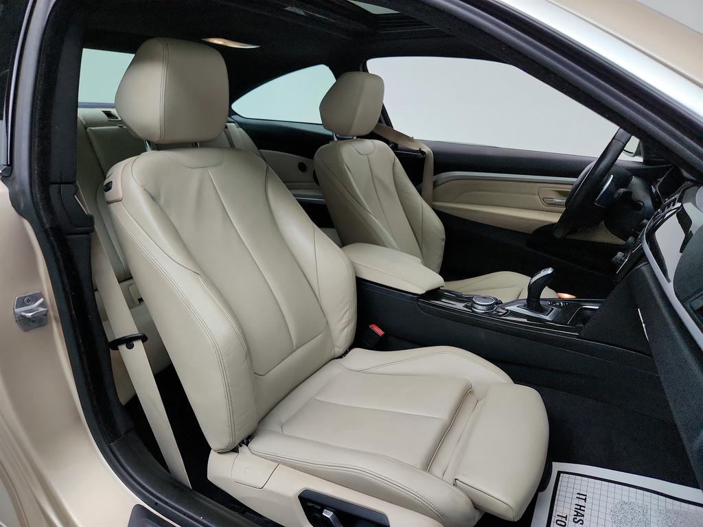2017 BMW 4-Series 440xi photo