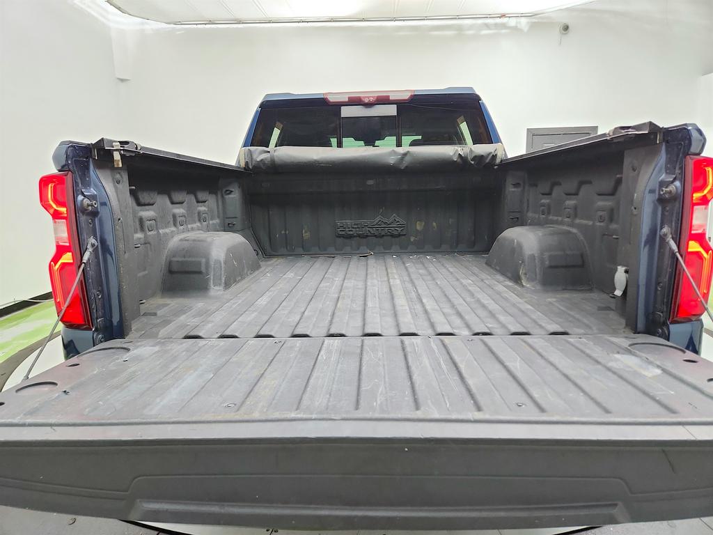 2020 Chevrolet Silverado 1500 High Country photo