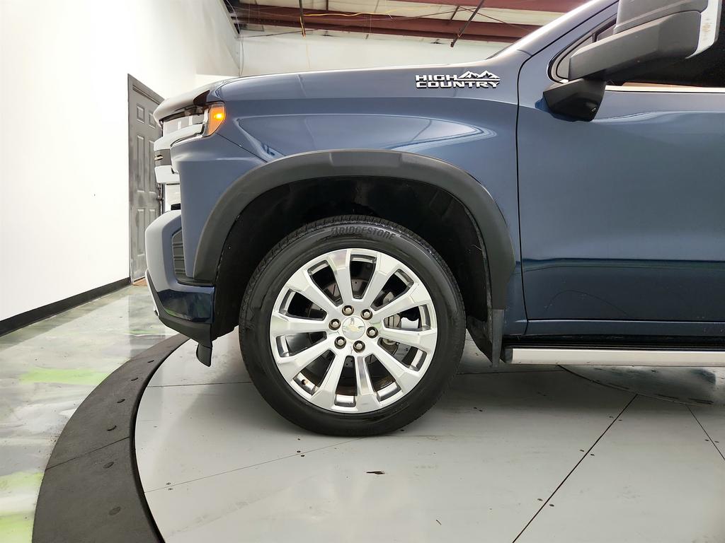 2020 Chevrolet Silverado 1500 High Country photo