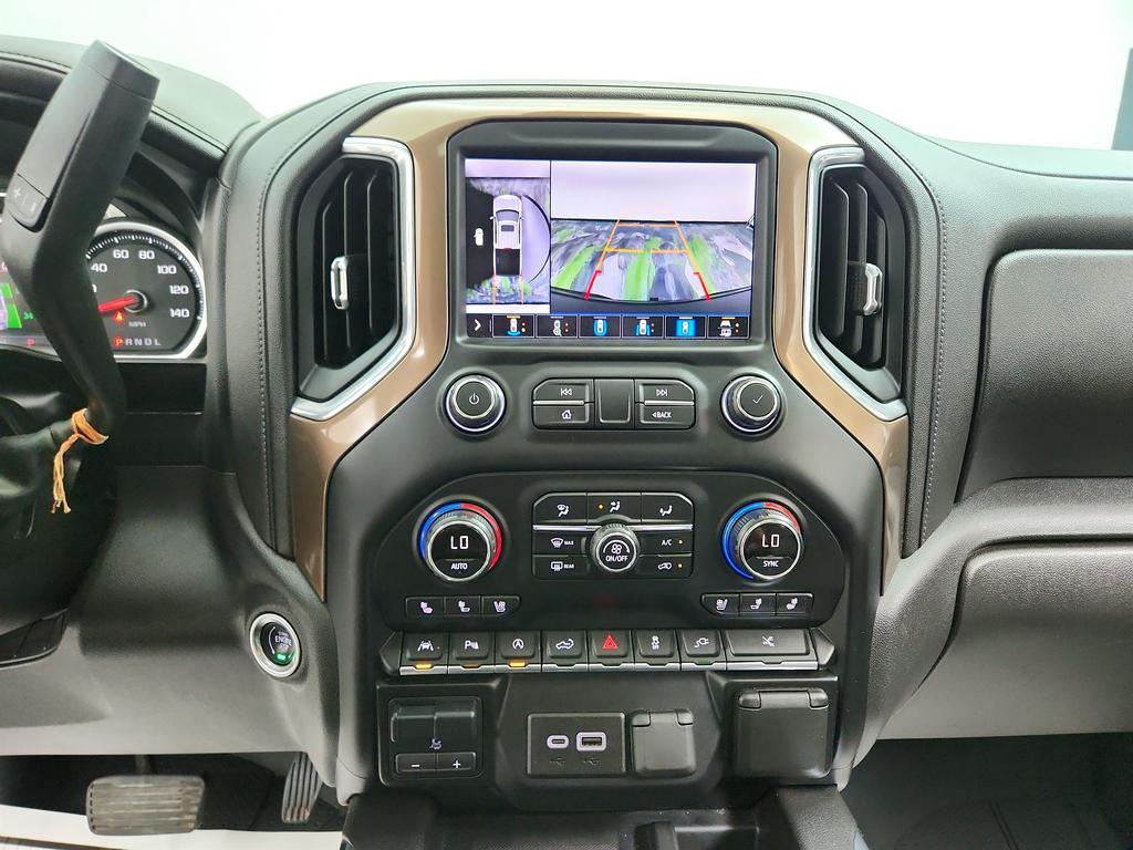 2020 Chevrolet Silverado 1500 High Country photo