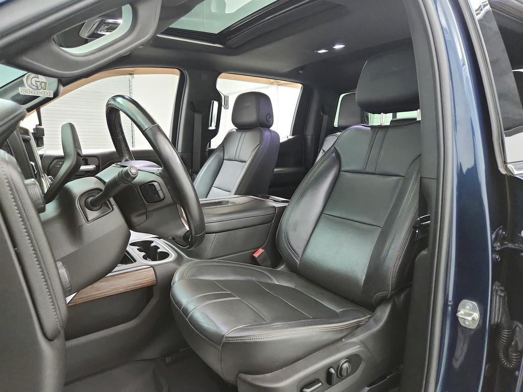 2020 Chevrolet Silverado 1500 High Country photo