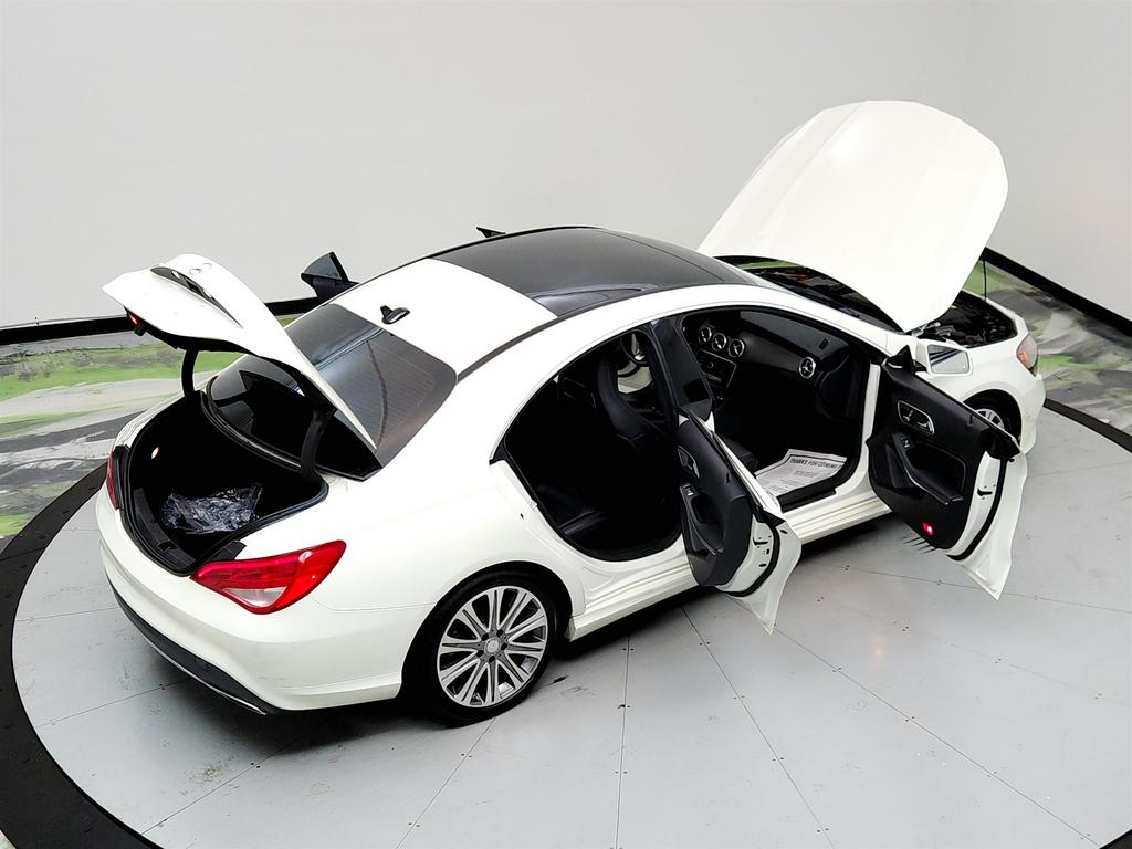 2017 Mercedes-Benz cla CLA250 photo