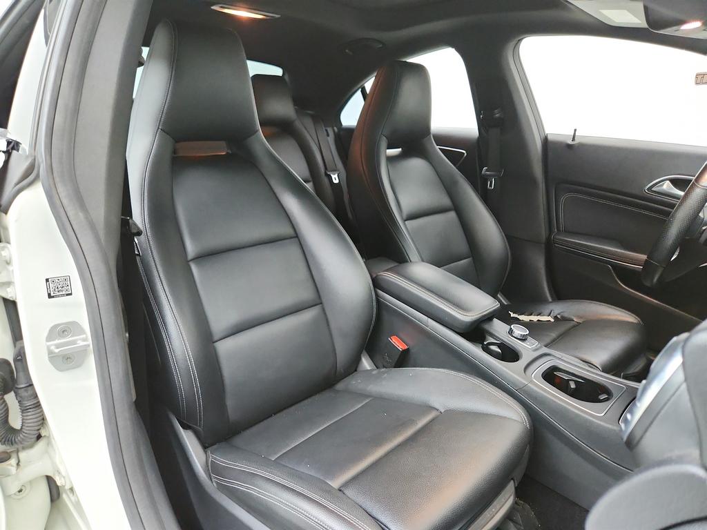 2017 Mercedes-Benz cla CLA250 photo