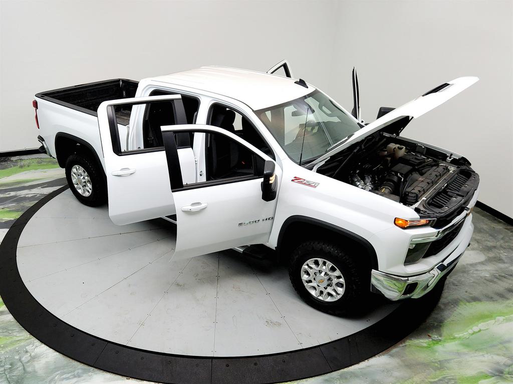 2024 Chevrolet Silverado 2500 LT photo