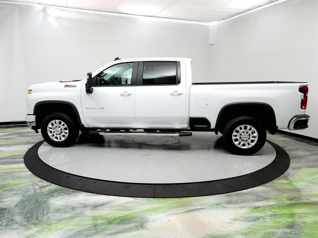 2024 Chevrolet Silverado 2500 LT photo