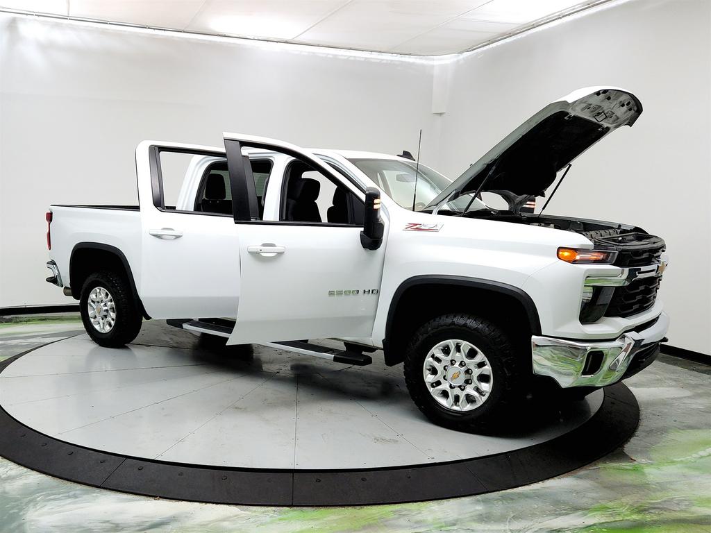 2024 Chevrolet Silverado 2500 LT photo