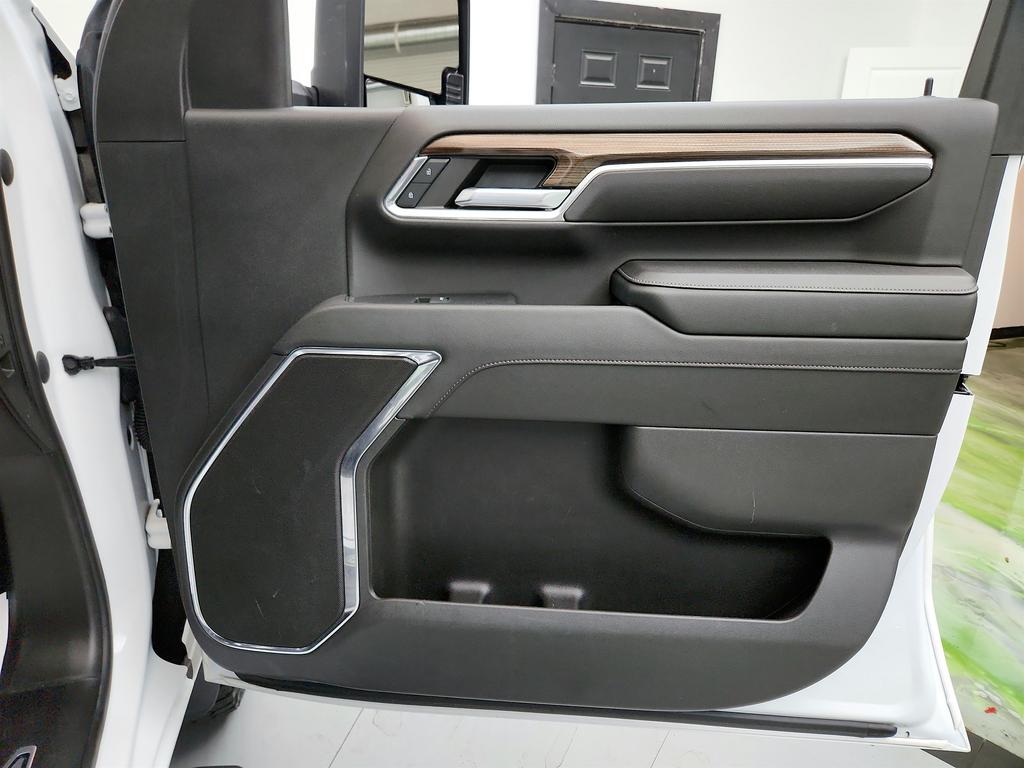 2024 Chevrolet Silverado 2500 LT photo