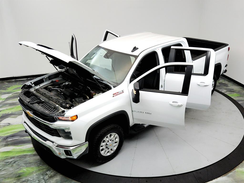 2024 Chevrolet Silverado 2500 LT photo