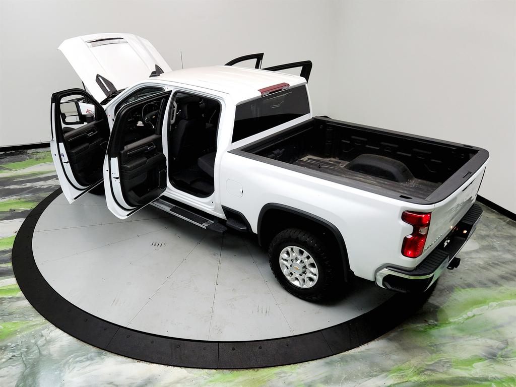 2024 Chevrolet Silverado 2500 LT photo